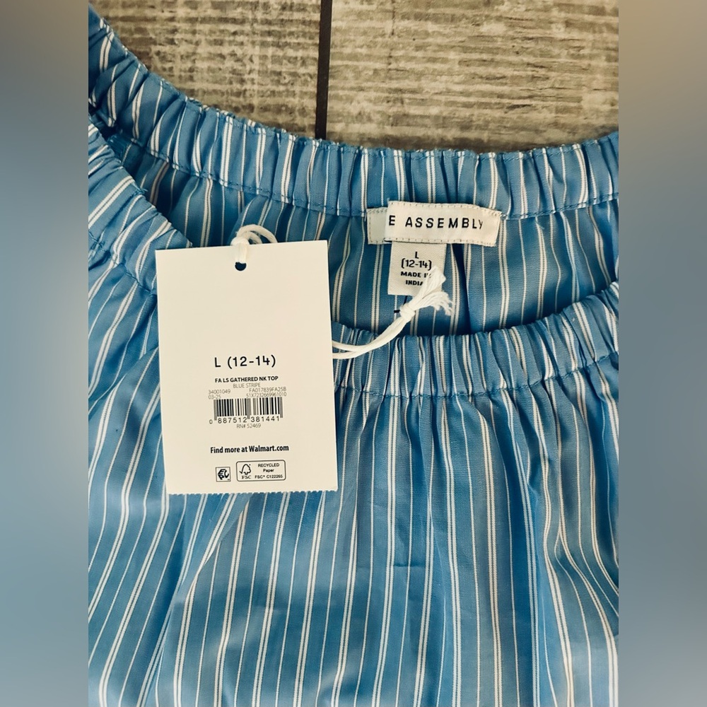 Free Assembly Gathered Neck Cotton Top w/ Long Tie Sleeves Large NWT - Picture 8 of 10